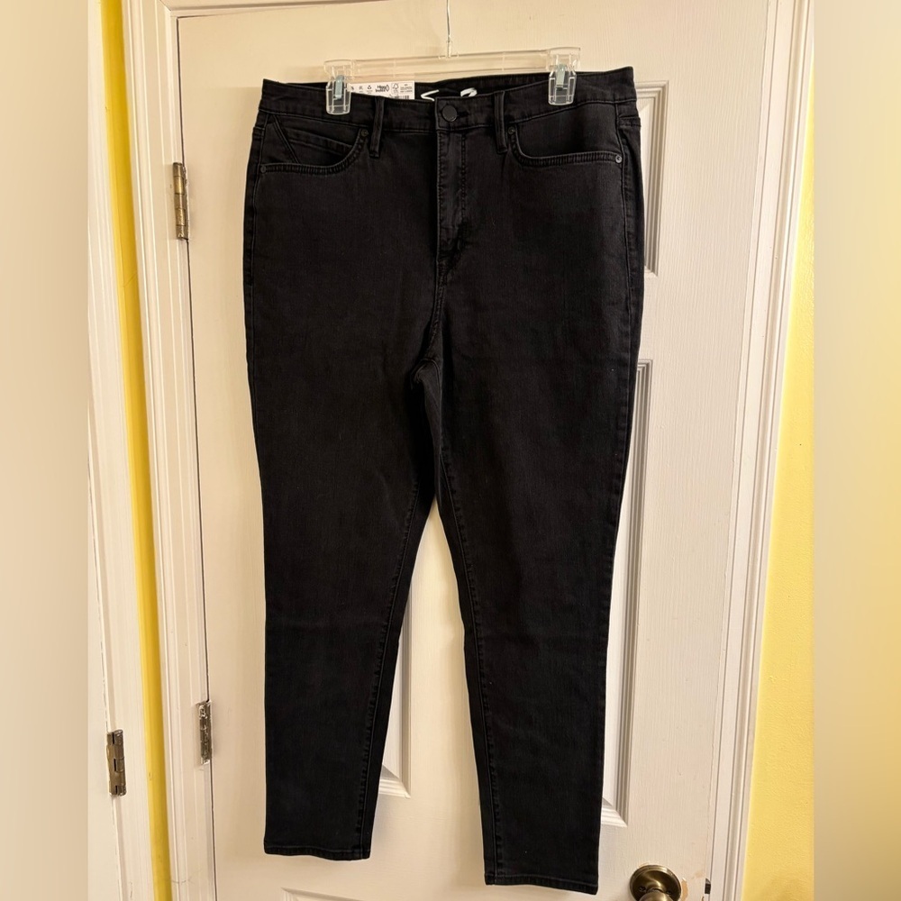 Seven7 Women's Skinny Jean Size 14 Black Wash High Rise Five Pocket Styling NWT